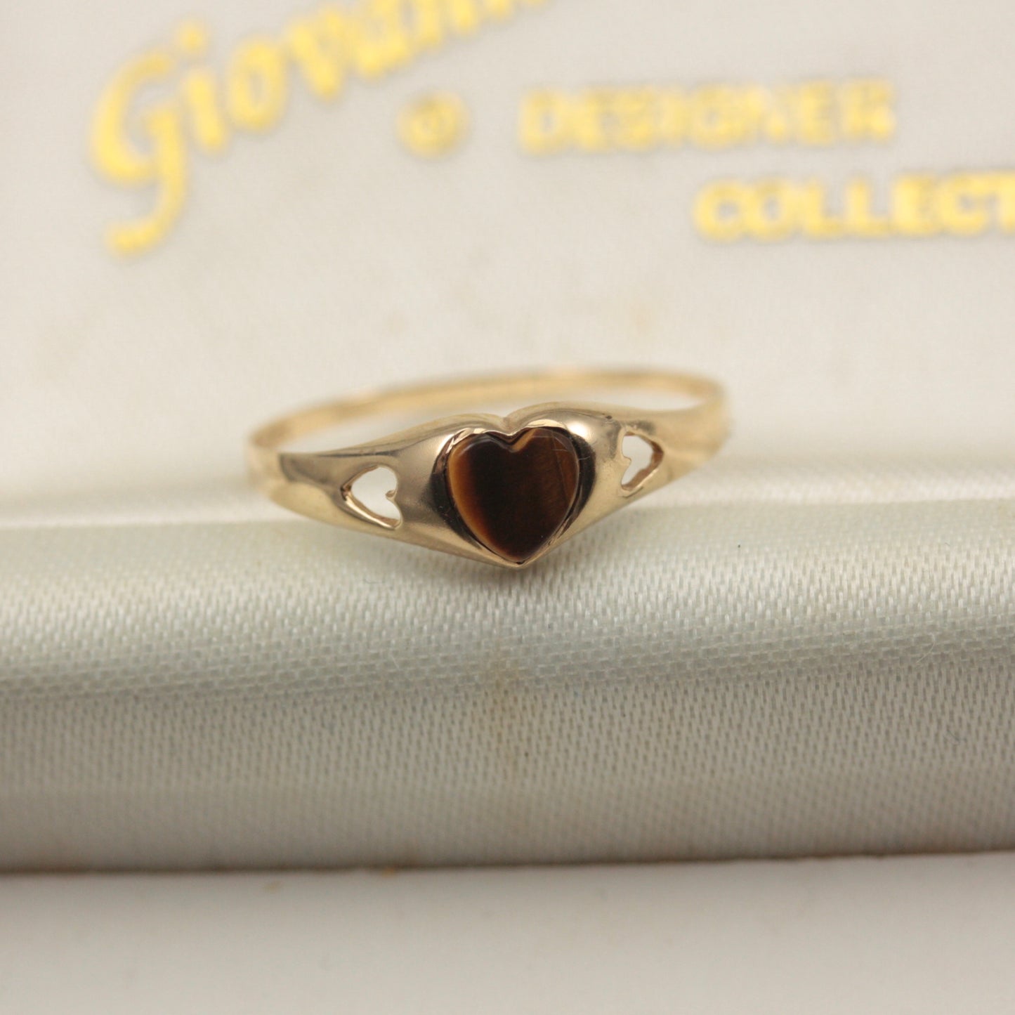 Dainty Vintage 9ct Gold Tiger's Eye Heart Ring, 1984