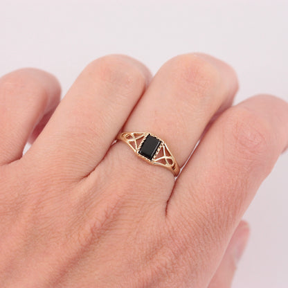 Vintage 9ct Gold Onyx Ring with Open Shoulders, 1985