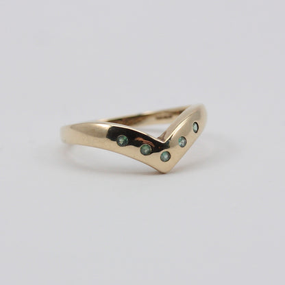 Pre-owned 9ct Gold Peridot Wishbone Ring