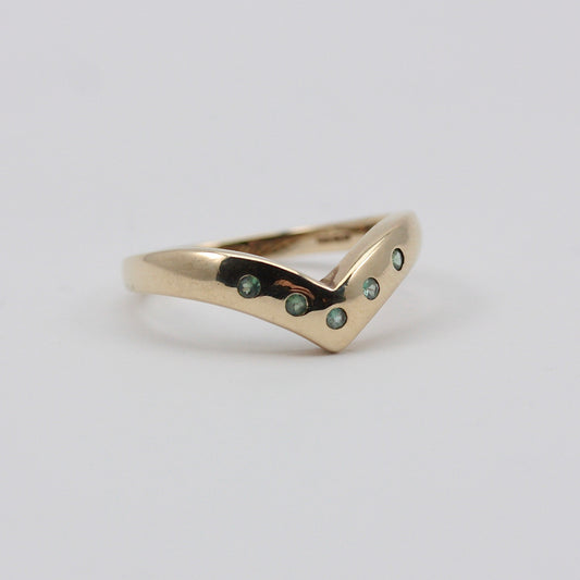 Pre-owned 9ct Gold Peridot Wishbone Ring
