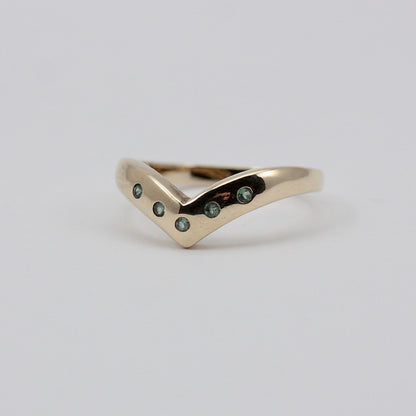 Pre-owned 9ct Gold Peridot Wishbone Ring, 2006