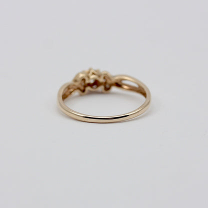 Vintage 9ct Gold Diamond Star Twist Ring