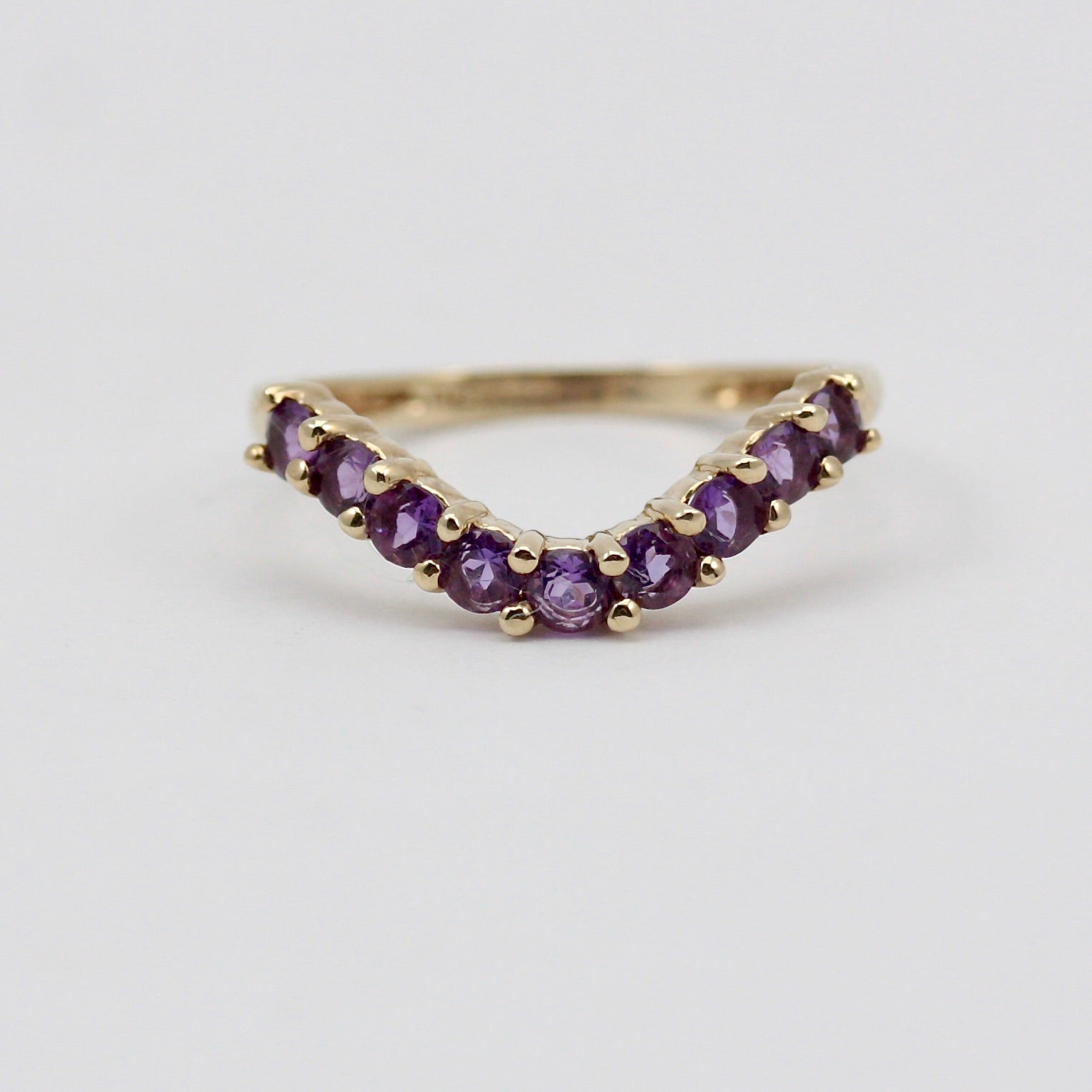 Pre-owned 9ct Gold Amethyst Curved Wishbone Ring