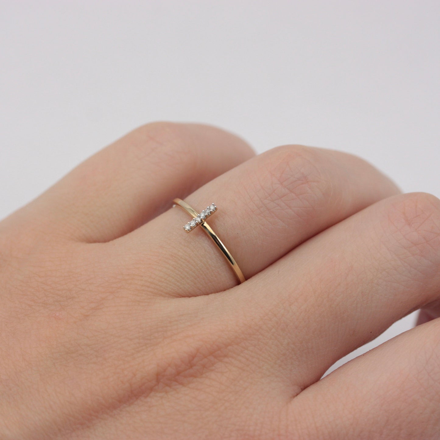Pre-owned Dainty 9ct Gold Diamond Line Ring