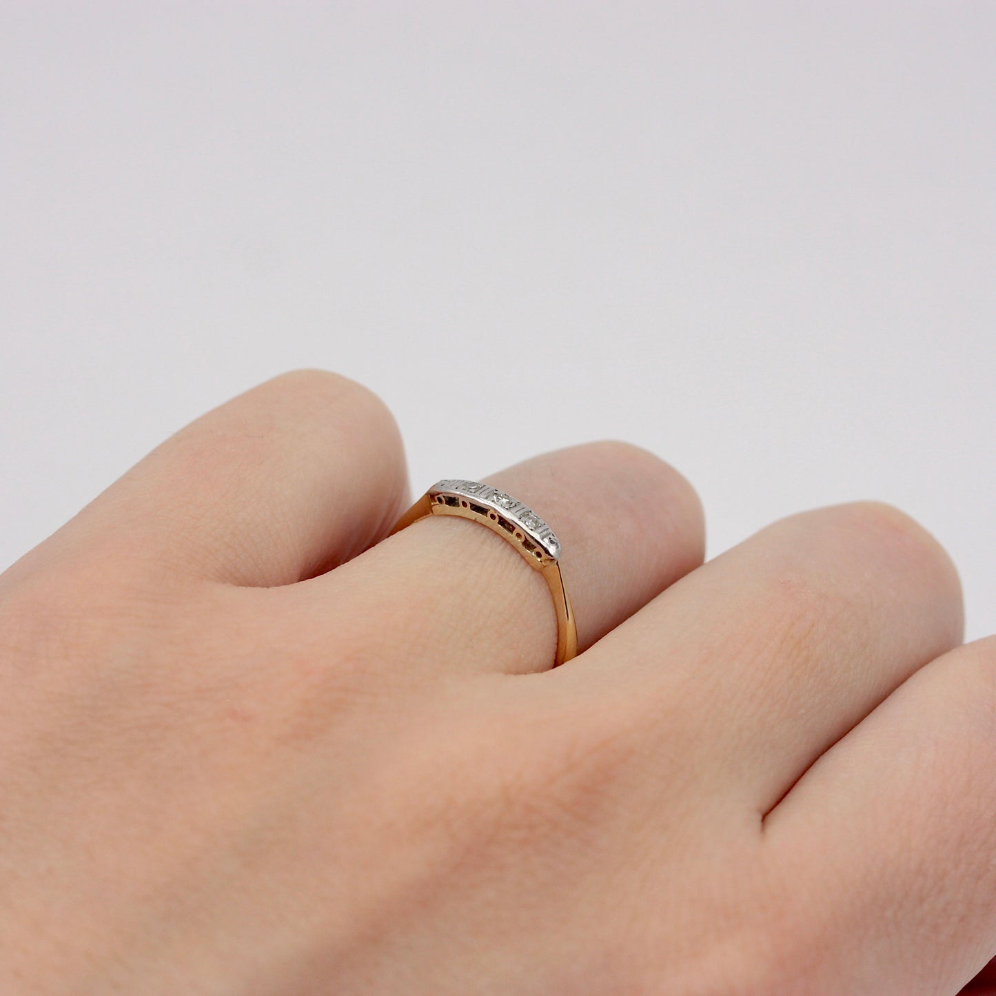 Dainty Vintage 18ct Gold Diamond 5 Stone Ring