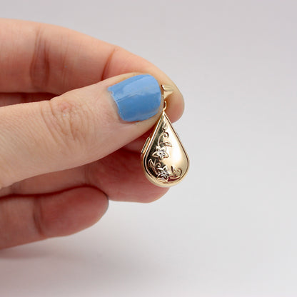 Pre-owned 9ct Yellow Gold Floral Teardrop Locket
