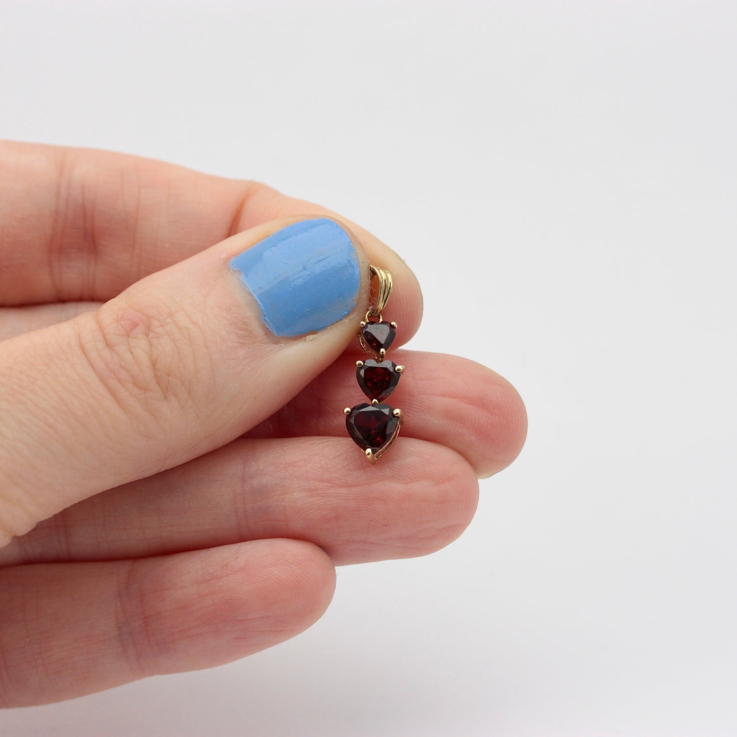 Vintage 9ct Gold Garnet Triple Heart Pendant