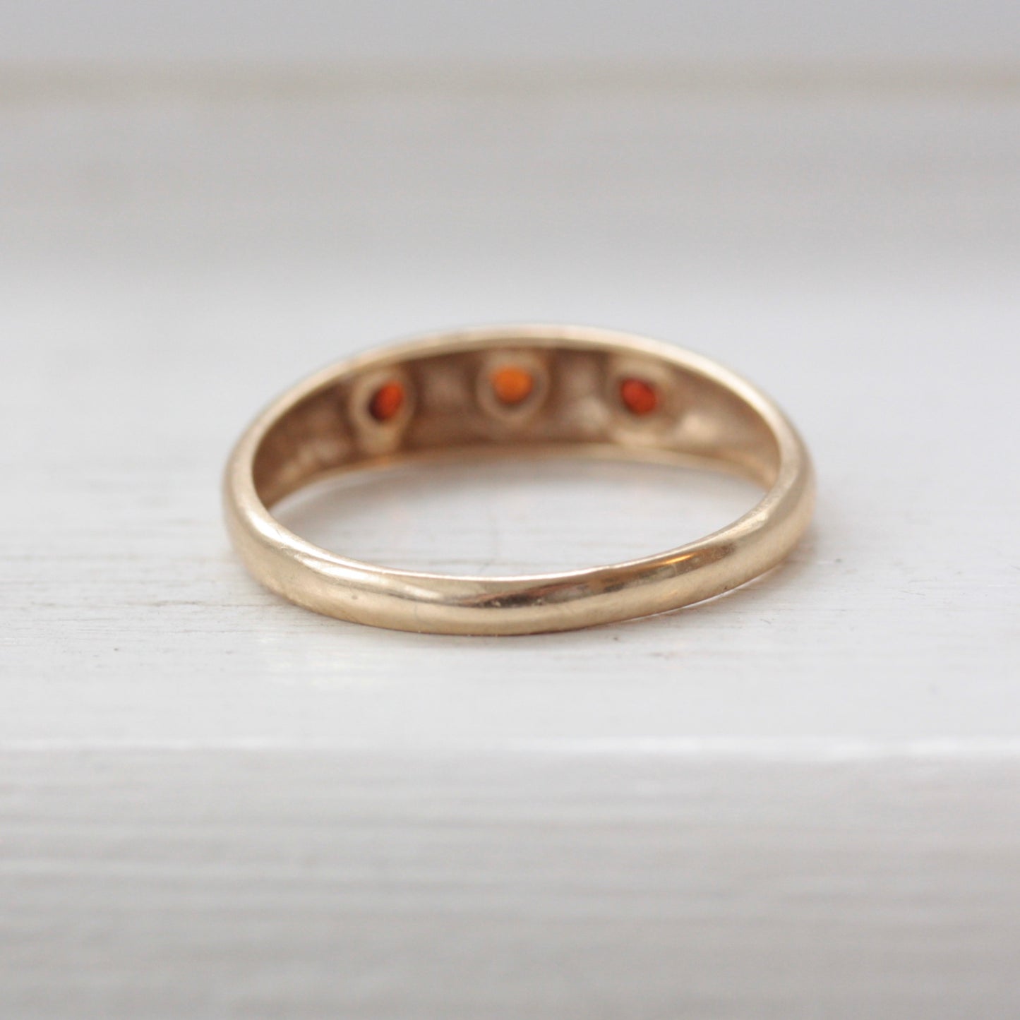 Vintage 9ct Gold Star Set Garnet Three Stone Ring