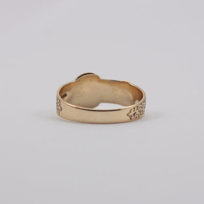 Modern Pre-owned 9ct Gold Patterned Buckle Ring