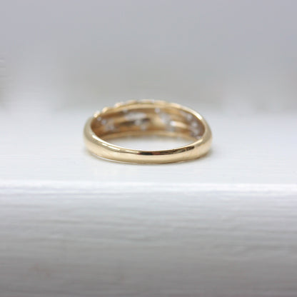 Pre-owned 9ct Gold Diamond Dome Twist Ring