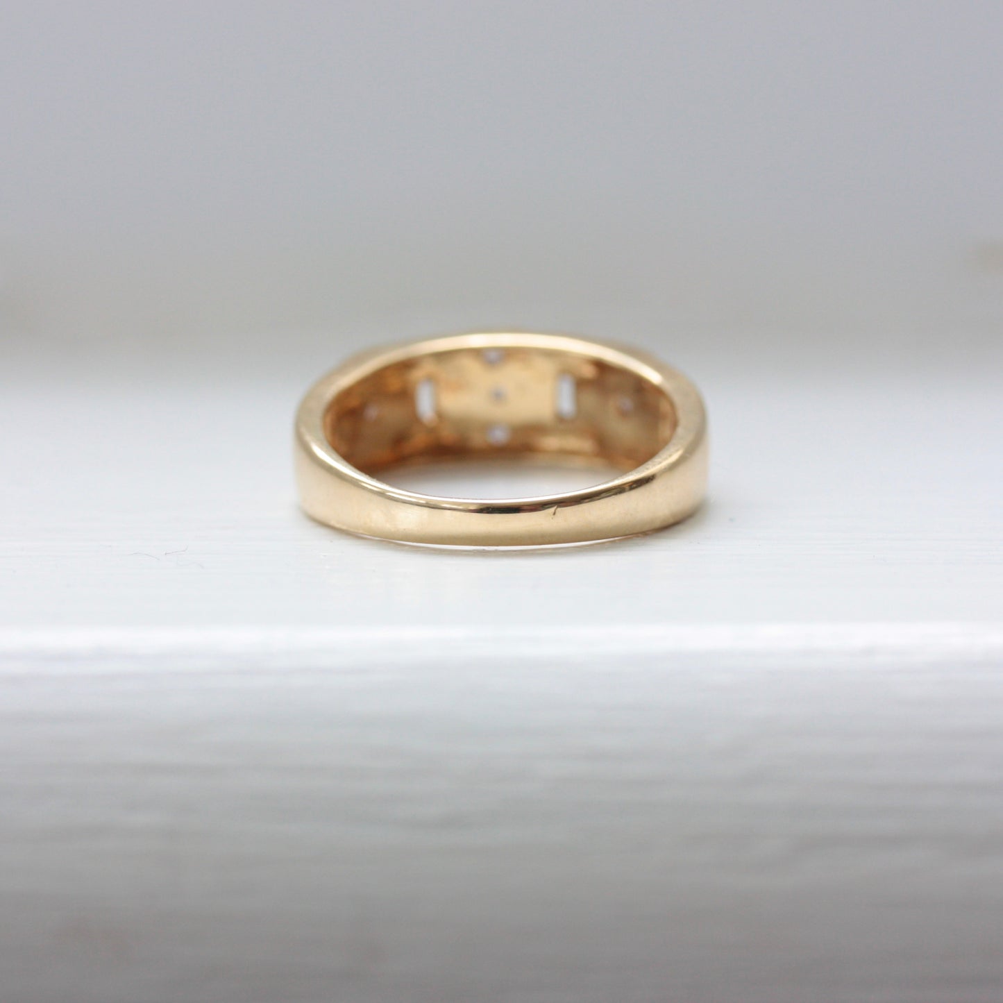 Pre-owned 9ct Gold and Diamond Cross Band Ring
