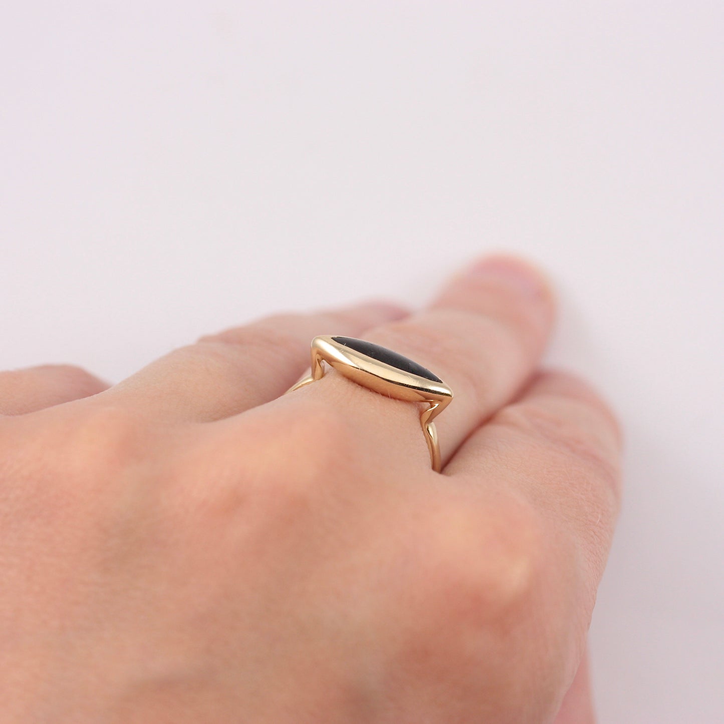 Pre-owned 9ct Gold Onyx Marquise Ring
