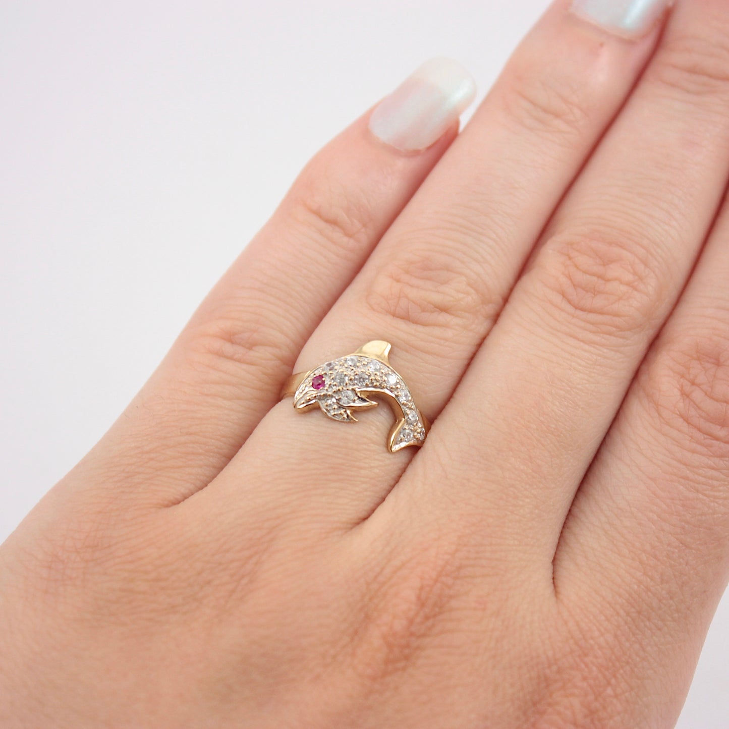 Pre-owned 9ct Gold Cubic Zirconia Dolphin Ring with Ruby Eyes