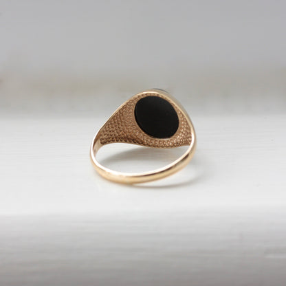 Vintage 9ct Gold Onyx Cabochon Signet Ring