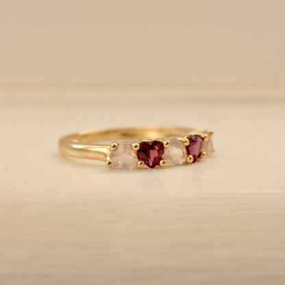 pre-owned 9ct gold garnet quartz ring