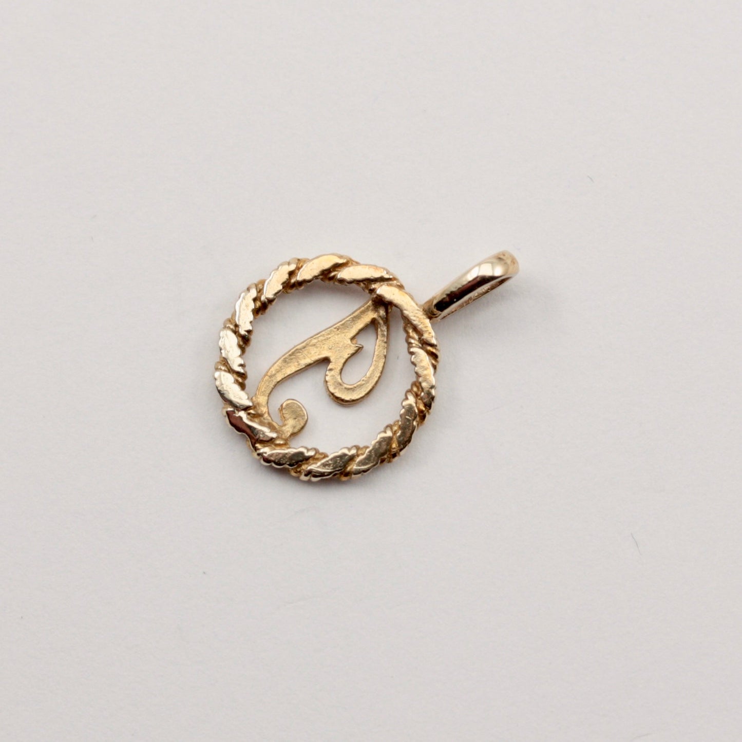 Small Vintage 9ct Gold Letter 'J' Initial Pendant