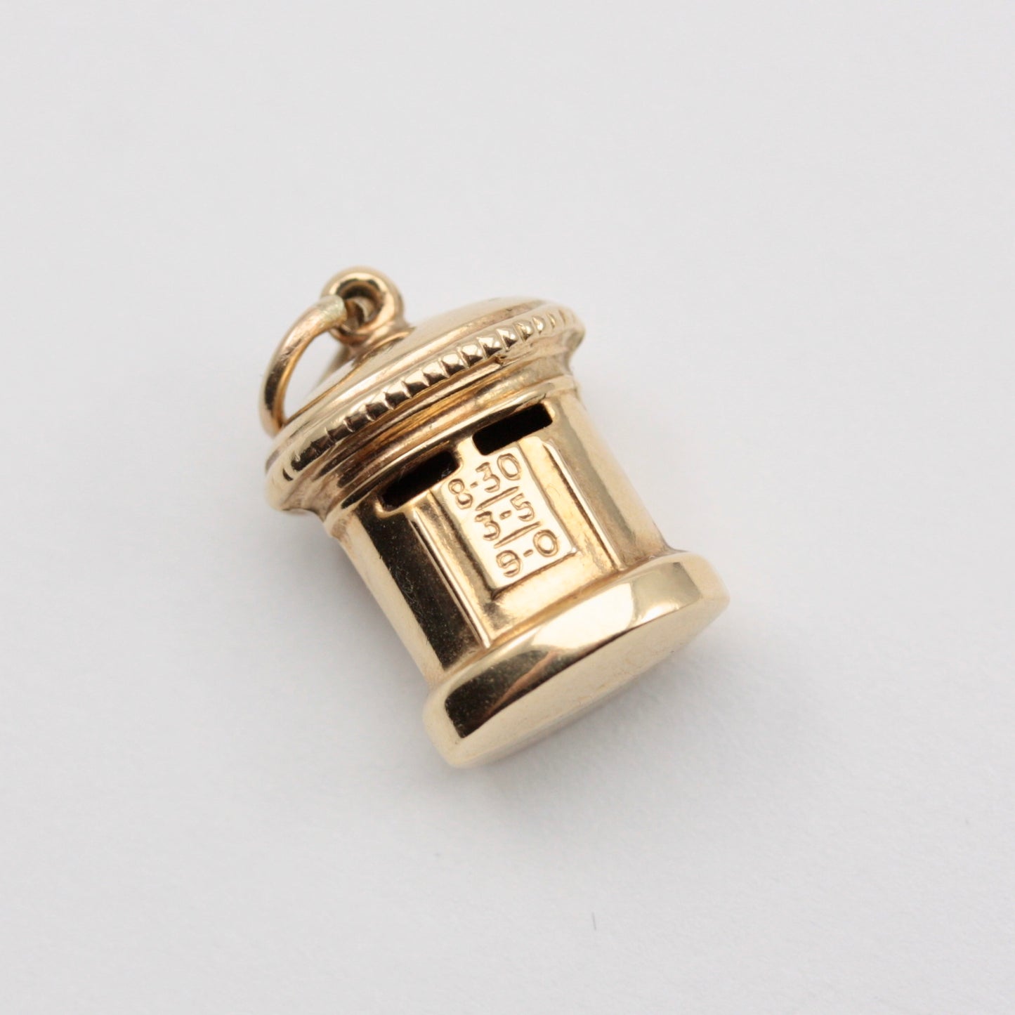 Vintage 9ct Gold Post Box Charm, 1977