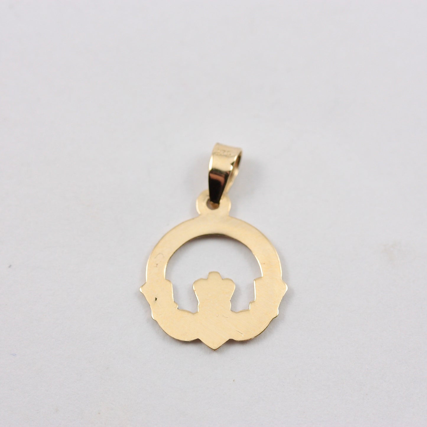 Pre-owned Small 9ct Gold Claddagh Pendant