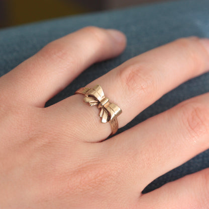 Vintage 9ct Yellow Gold Bow Ring, 1988