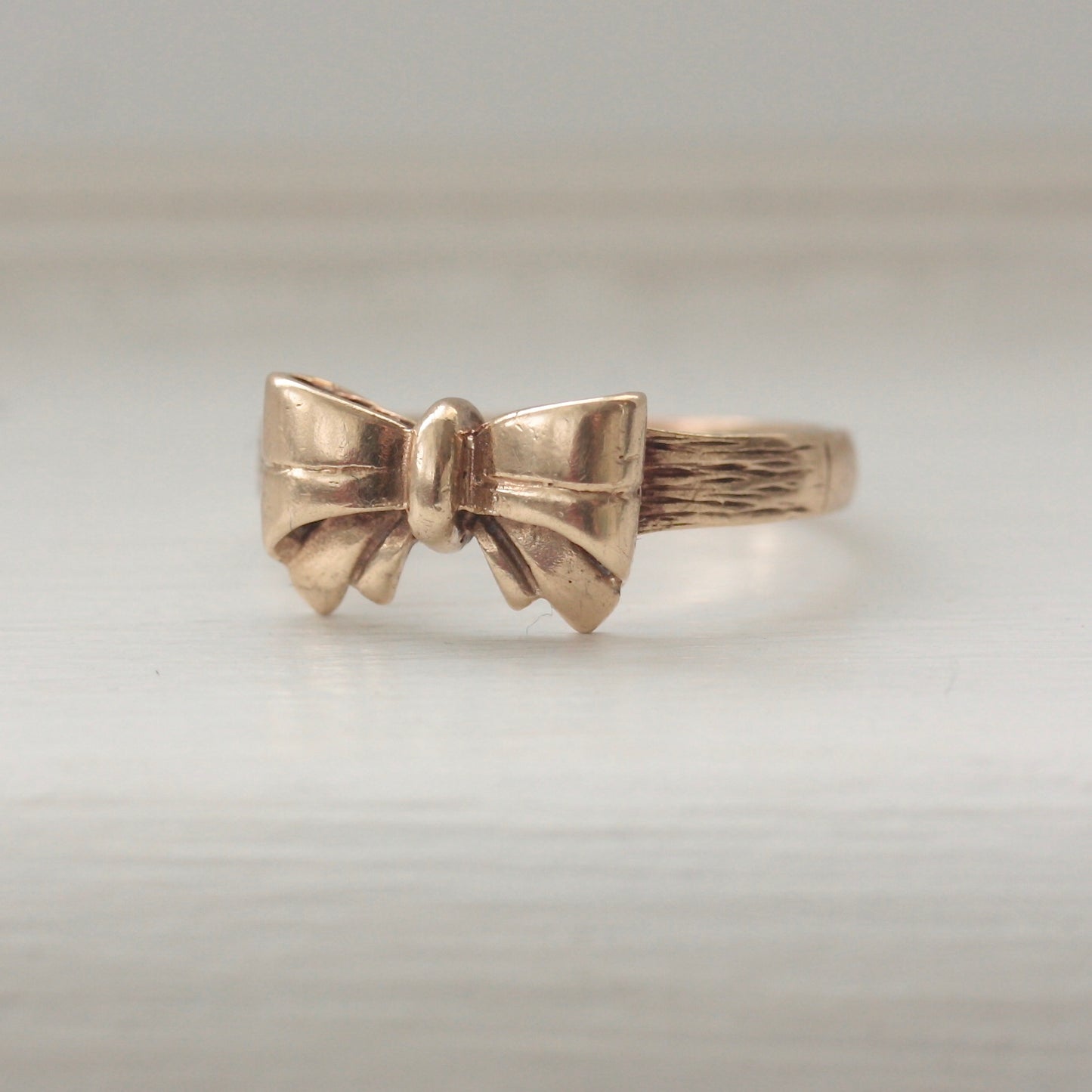 Vintage 9ct Yellow Gold Bow Ring, 1988