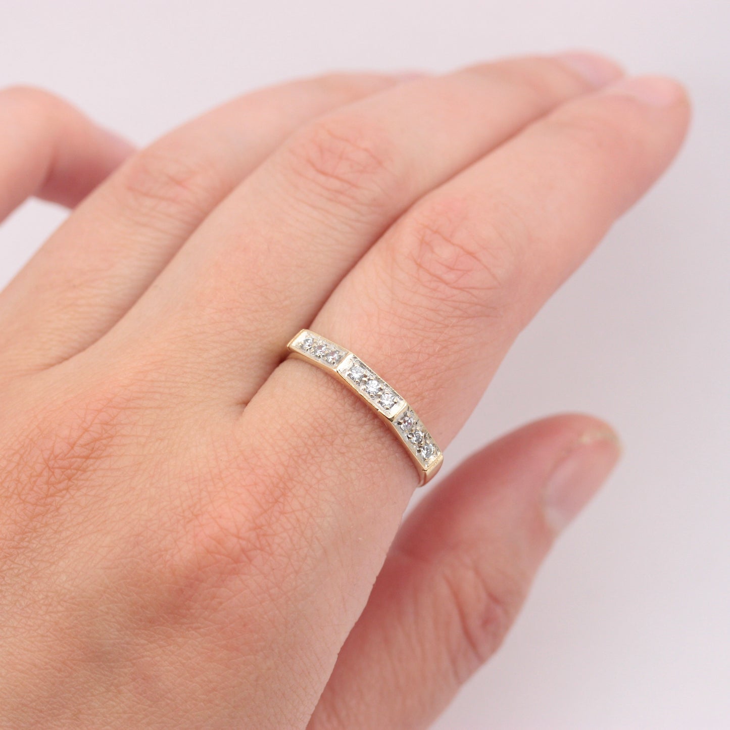 Vintage 9ct Gold Spinel Angle Front Band Ring, c1970s
