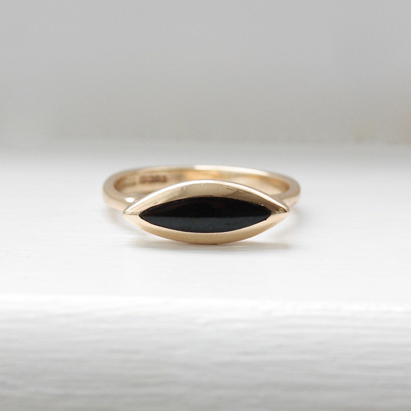 Pre-owned 9ct Gold Onyx Marquise Ring