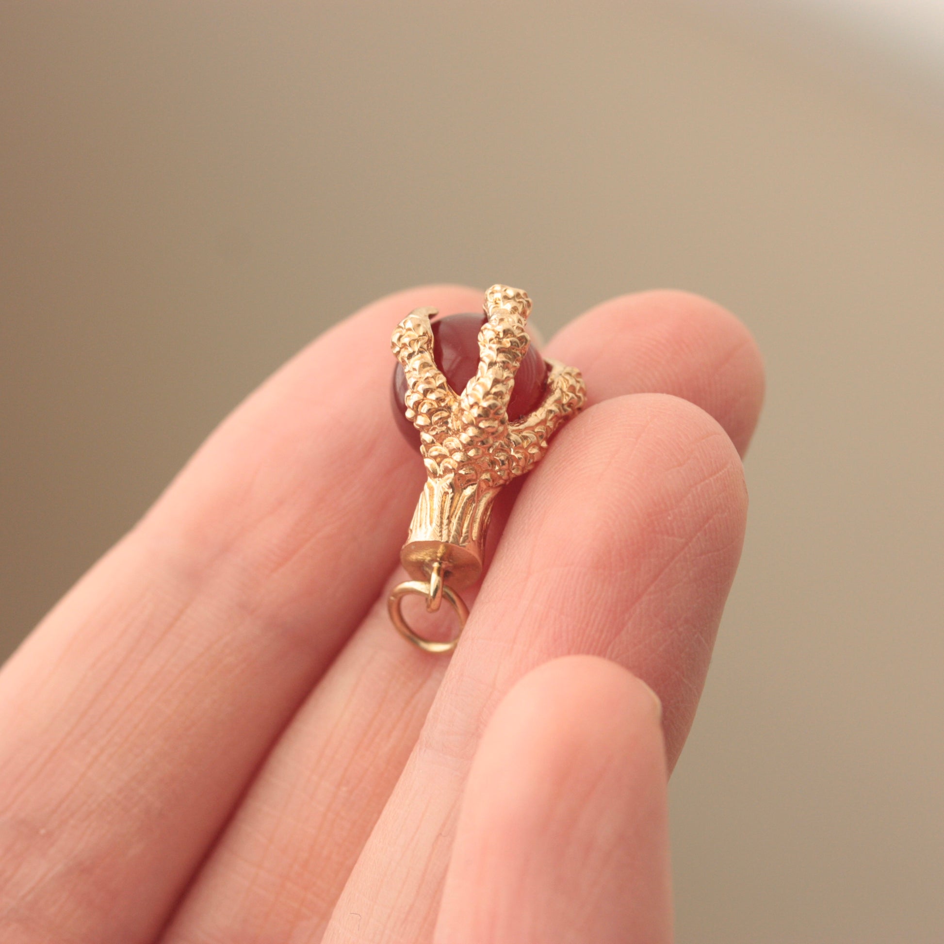 vintage 9ct gold talon charm