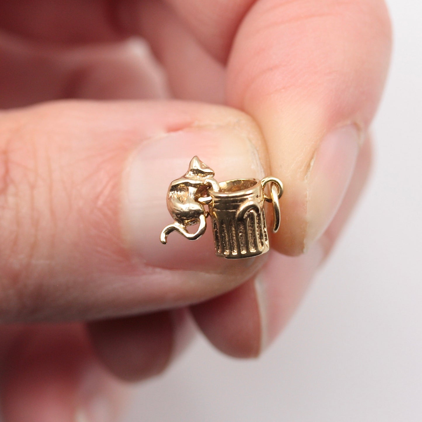 Small Pre-owned 9ct Gold Articulated Cat in Bin Charm