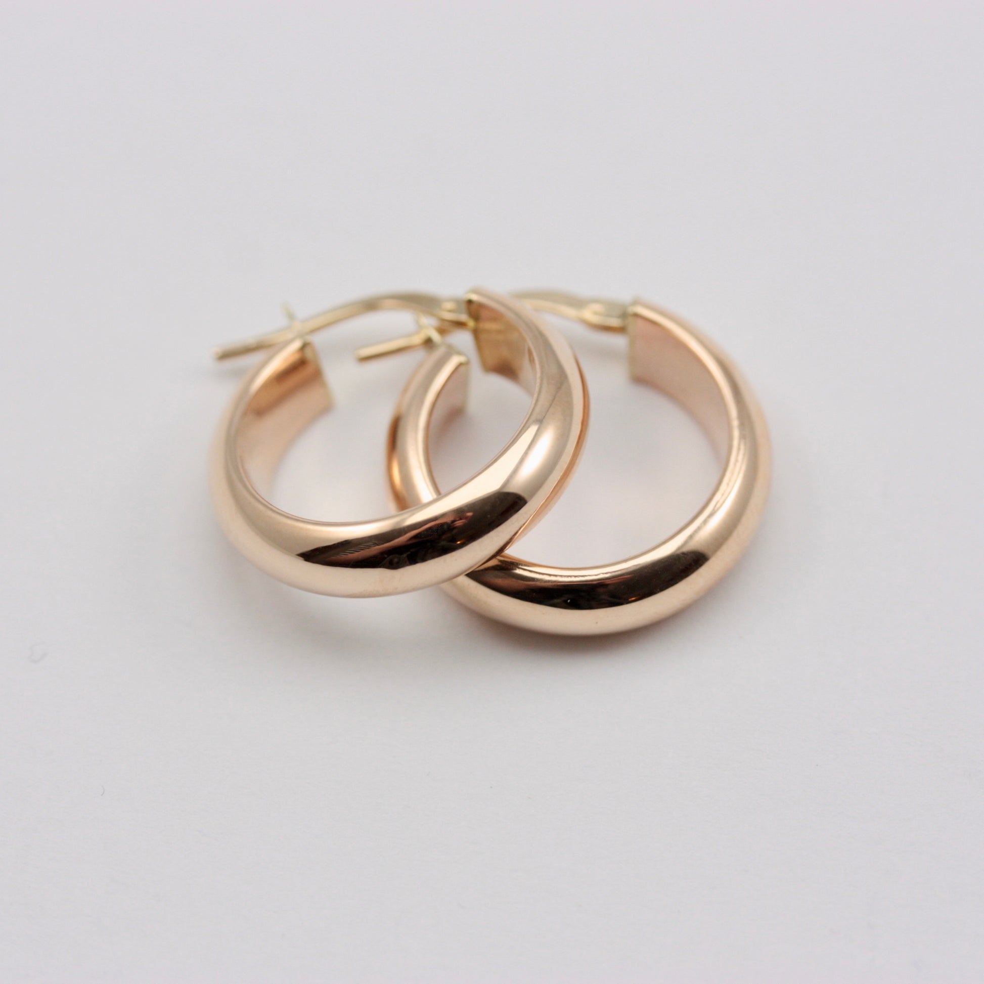 Pre-owned 9ct Gold Chunky Plain Hoop Earrings, Medium