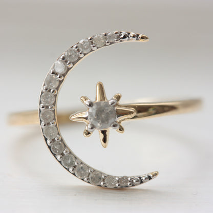 Pre-owned 9ct Gold Cloudy Diamond Moon and Star Ring