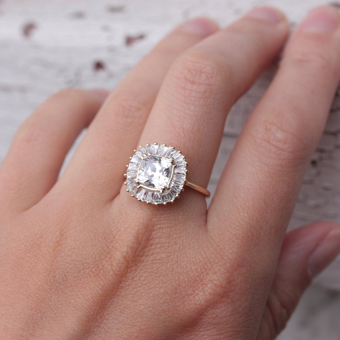 Modern Pre-owned 9ct Gold Cubic Zirconia Halo Cluster Ring