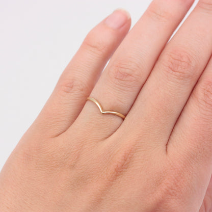 Dainty Vintage 9ct Gold Plain Wishbone Ring, 1981