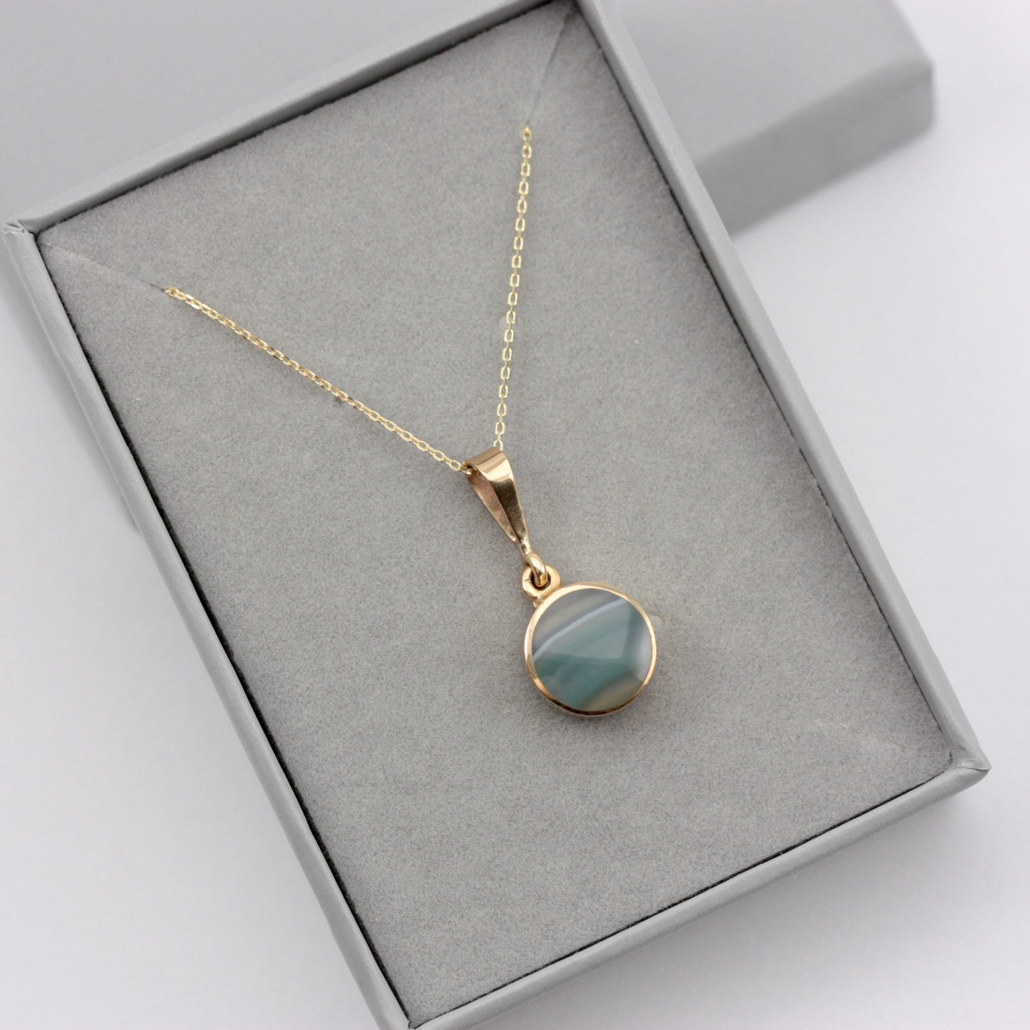 Pre-owned 9ct Gold Grey Banded Agate Pendant by David Scott Walker