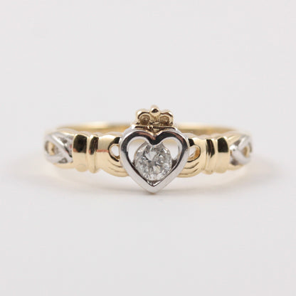 9ct gold claddagh ring