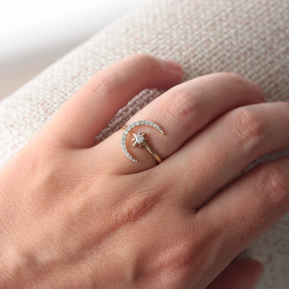 Pre-owned 9ct Gold Cloudy Diamond Moon and Star Ring