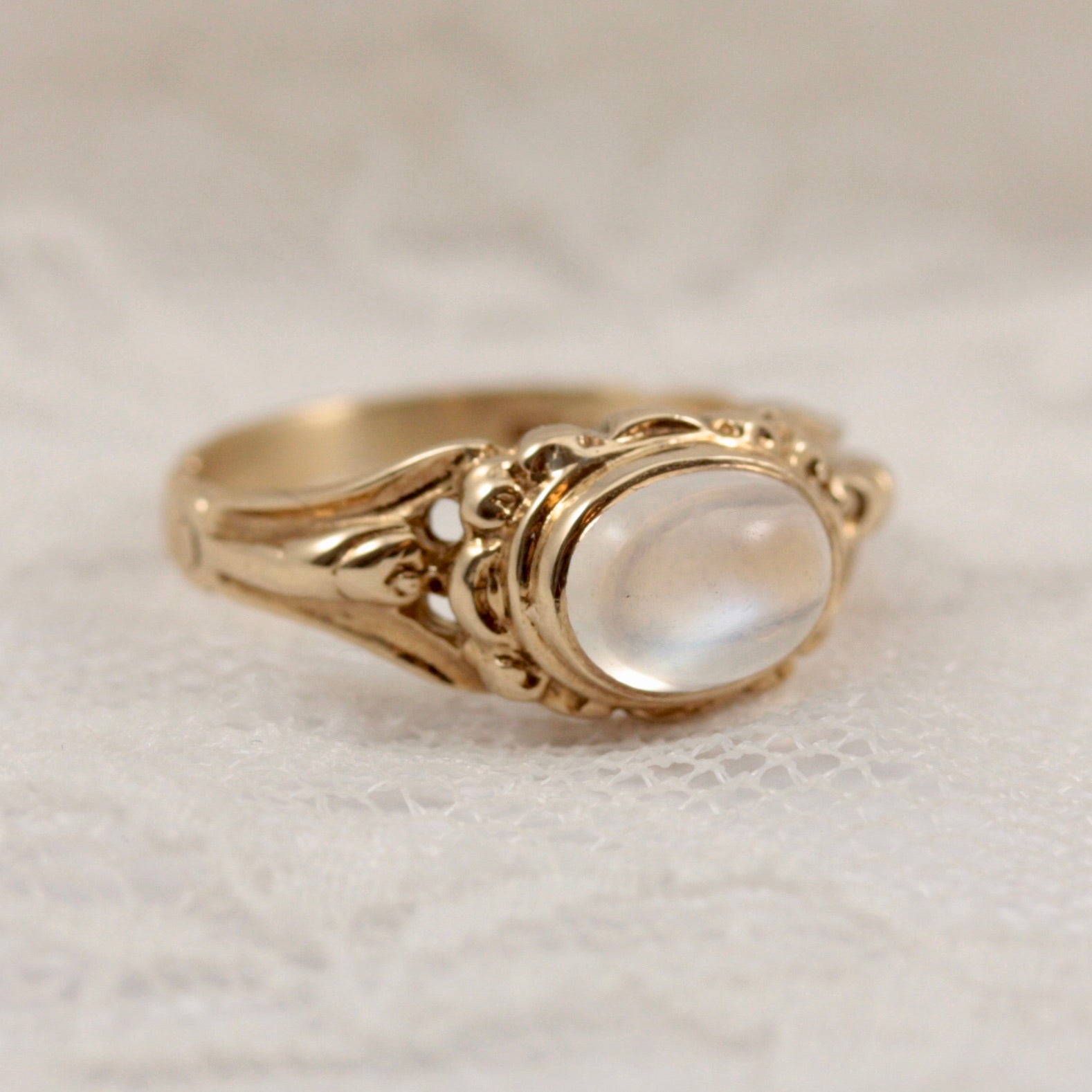 pre-owned gold moonstone ring