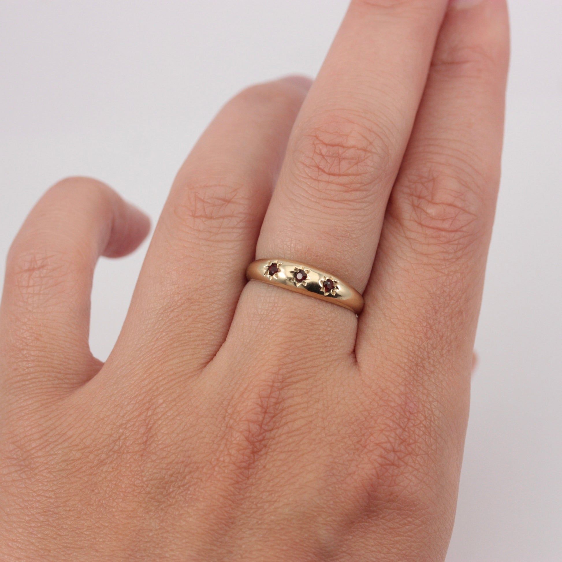 star set garnet ring