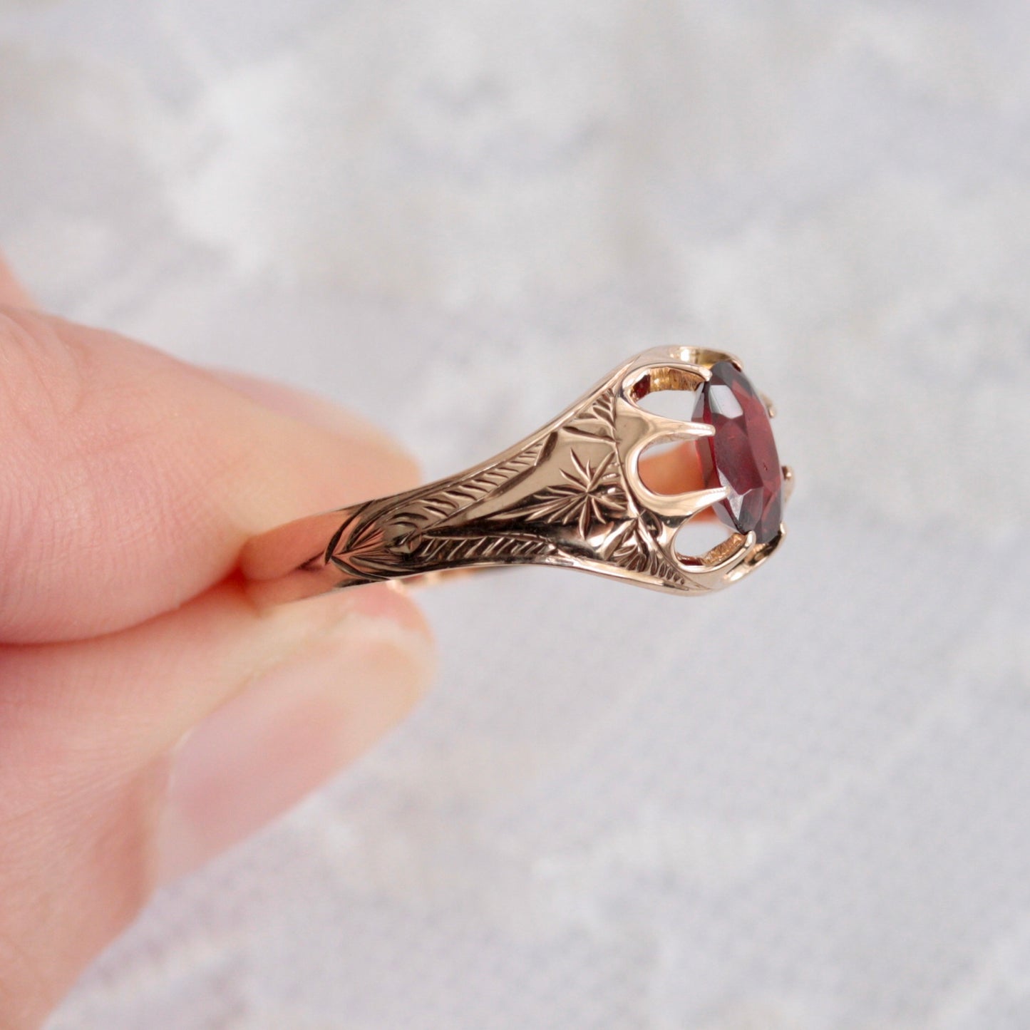 Antique 9ct Gold Belcher Set Garnet Solitaire Ring, 1916