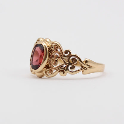 Vintage 9ct Gold and Garnet Scroll Design Ring