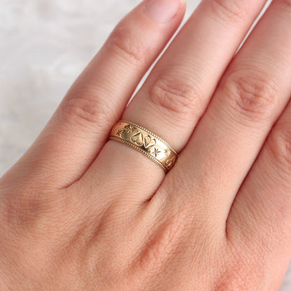 Vintage 9ct Gold Stars and Hearts Patterned Wedding Band Ring