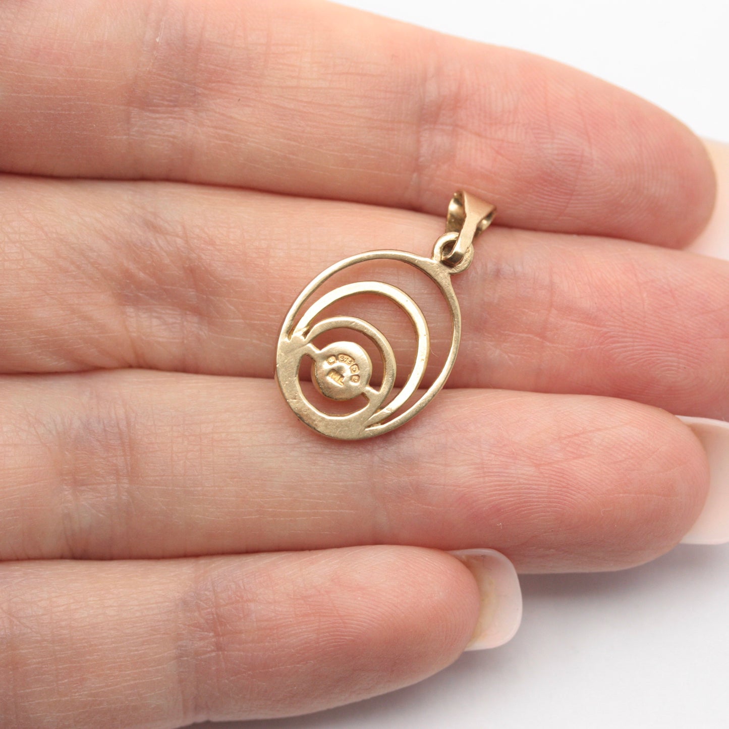 Vintage 9ct Gold Faux Pearl Open Oval Pendant, 1978