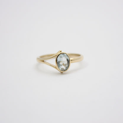 Vintage 9ct Gold Oval Pale Aquamarine Ring, 1997