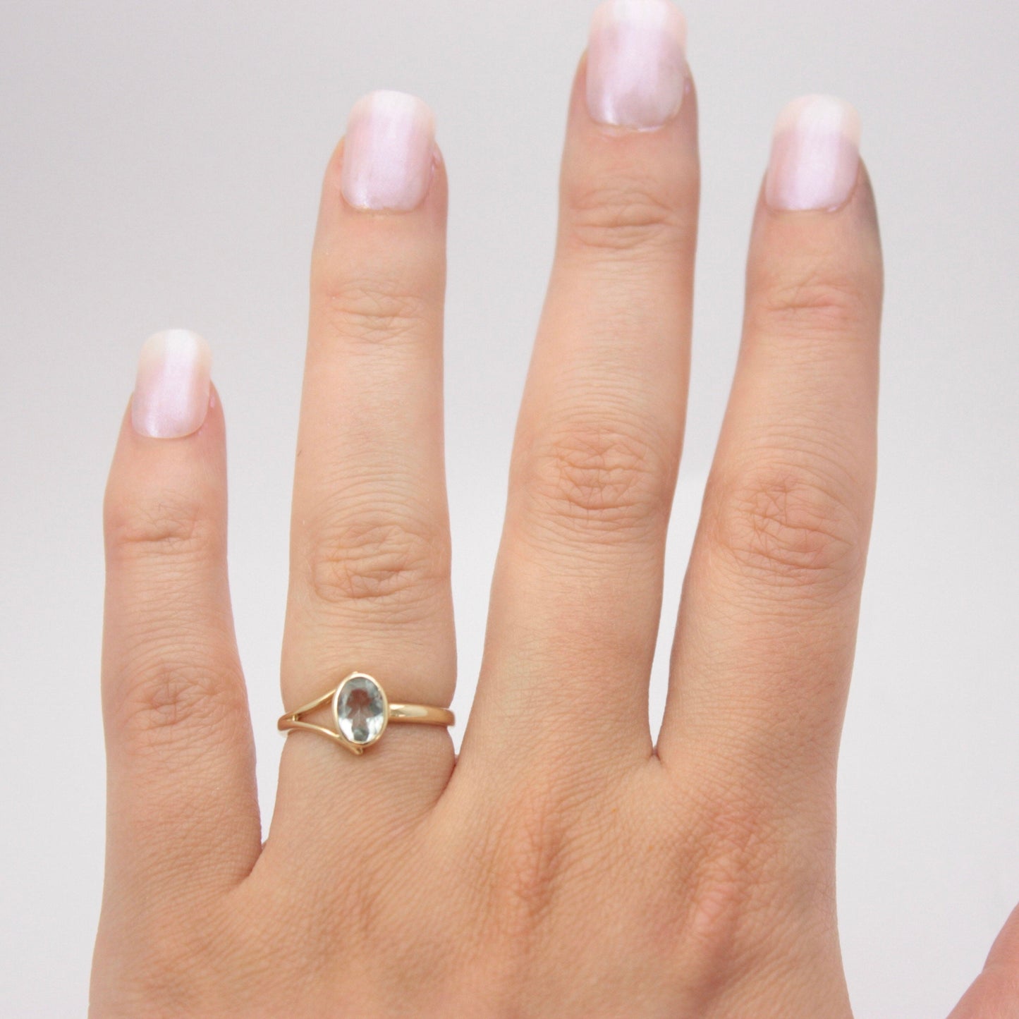 Vintage 9ct Gold Oval Pale Aquamarine Ring, 1997