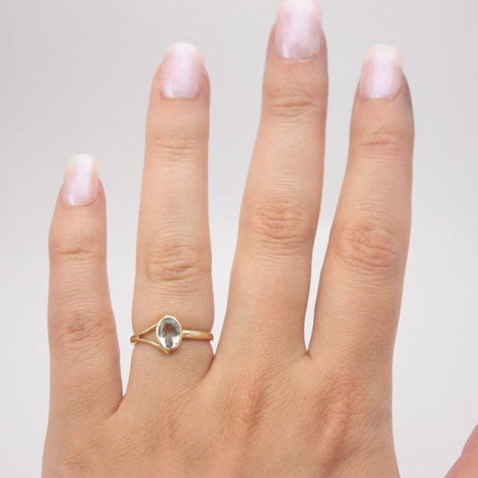Vintage 9ct Gold Oval Pale Aquamarine Ring, 1997