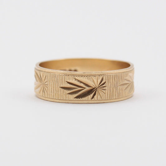 Vintage 9ct Gold Leaf Patterned Band, 1979