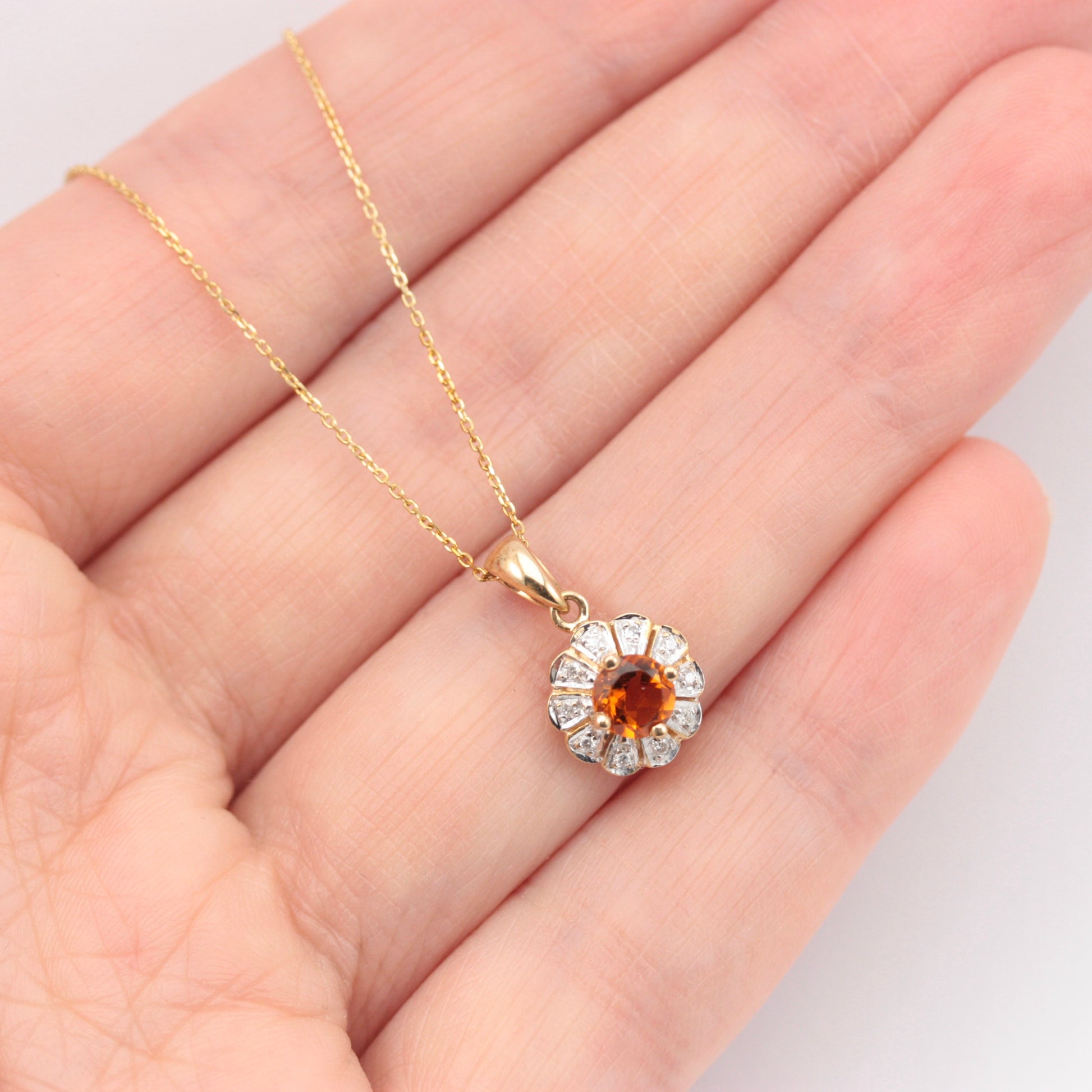 pre-owned luke stockley 9ct gold diamond pendant