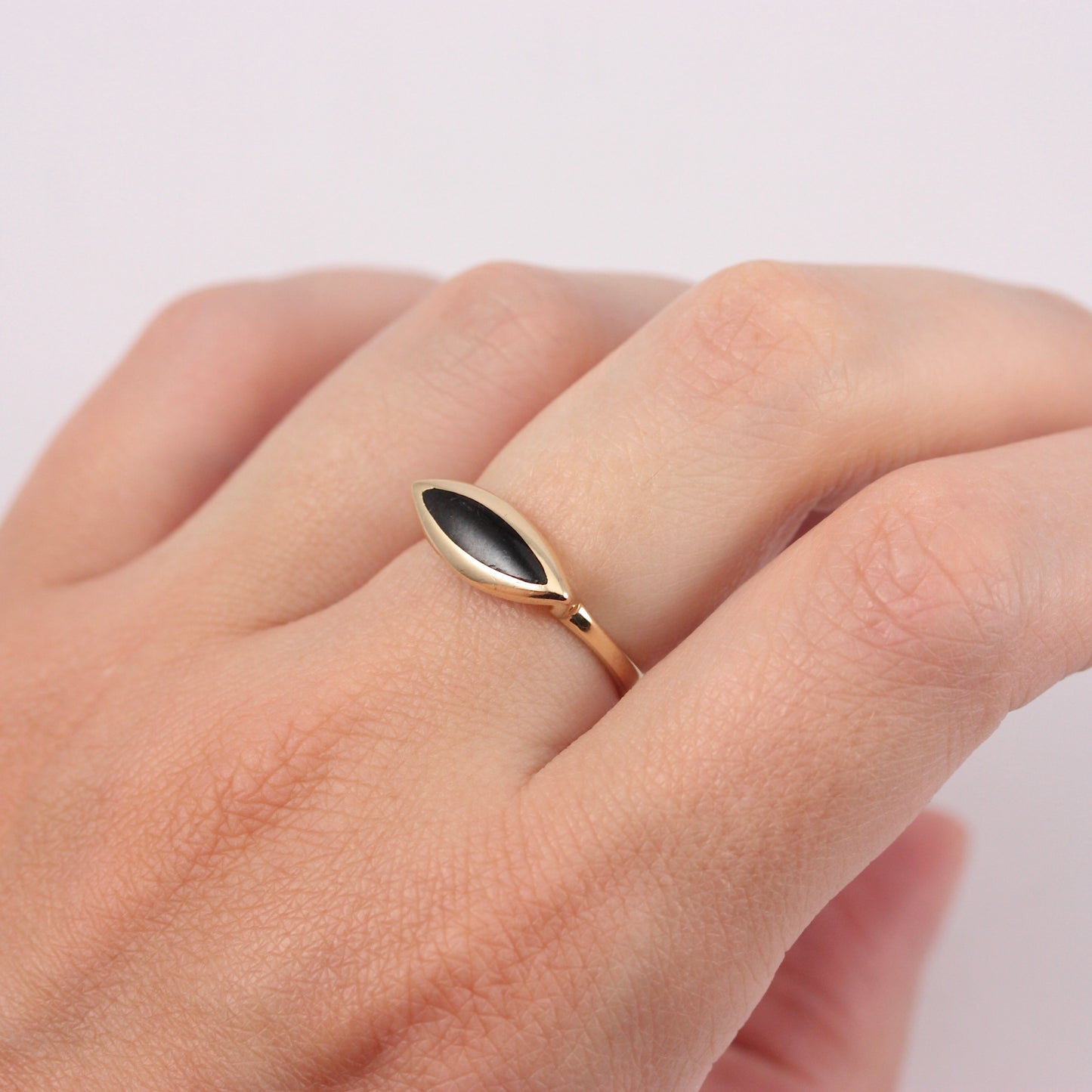 Pre-owned 9ct Gold Onyx Marquise Ring