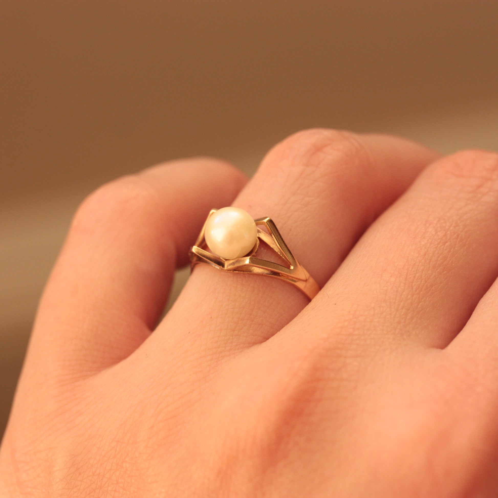 pearl solitaire ring