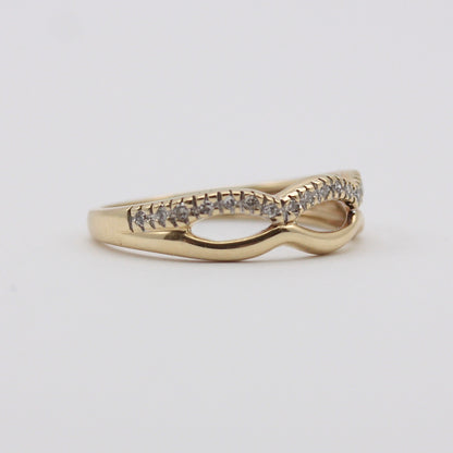 Pre-owned 9ct Gold Diamond Double Wave Ring