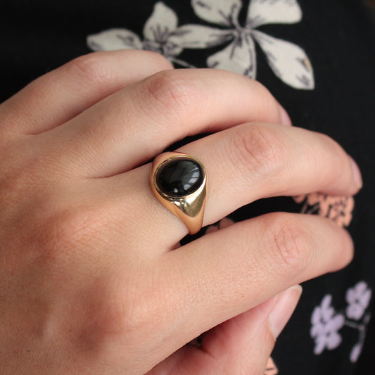 Vintage 9ct Gold Onyx Cabochon Signet Ring
